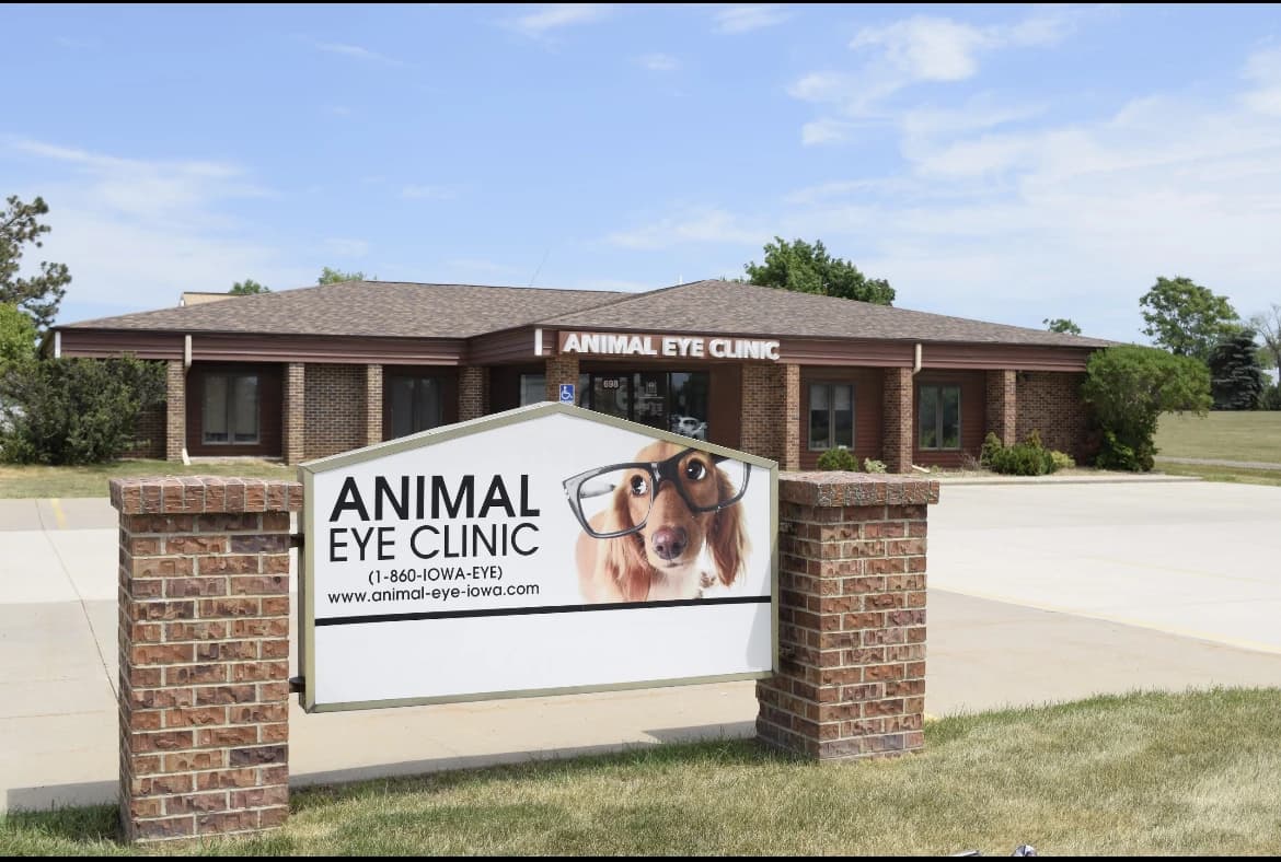 Exterior of the Hiawatha / Cedar Rapids clinic